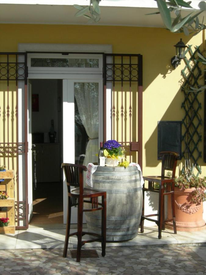 Apartamento Residenza Lucrezia Cavaion Veronese Exterior foto