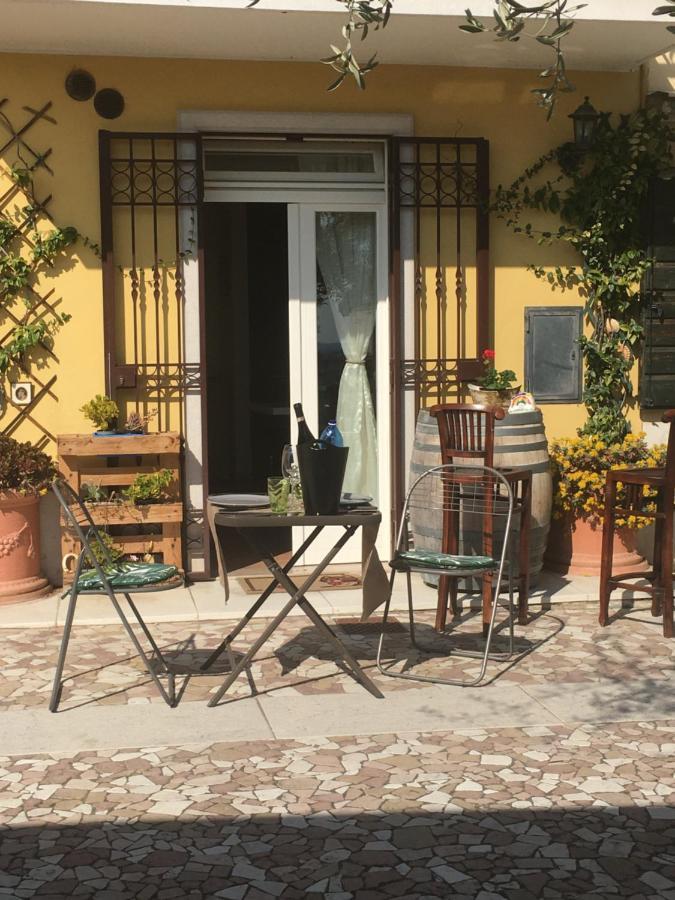 Apartamento Residenza Lucrezia Cavaion Veronese Exterior foto